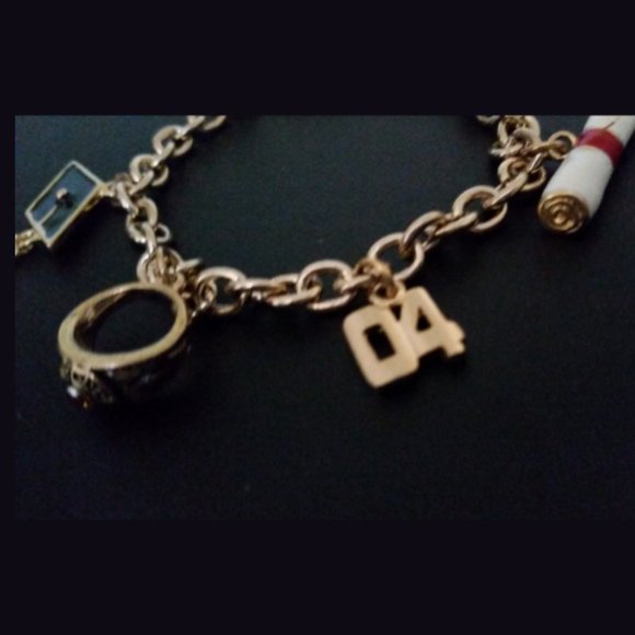 Class of 2004 18k gold finish Charm Bracelet NIP - Picture 3 of 6